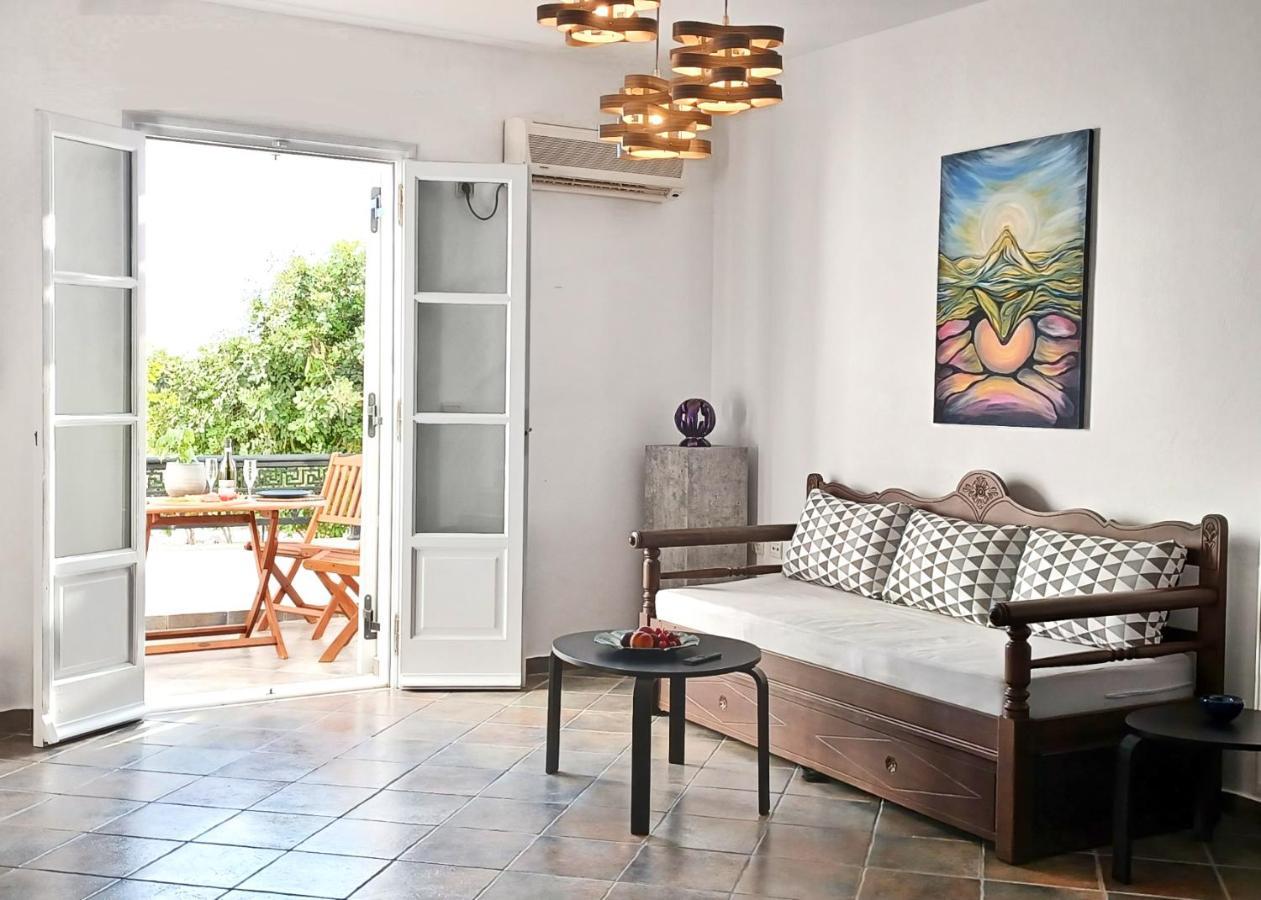 Sea Lilies Suites Plaka  Ngoại thất bức ảnh