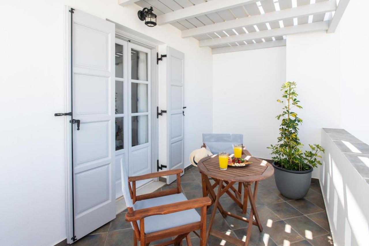 Sea Lilies Suites Plaka  Ngoại thất bức ảnh